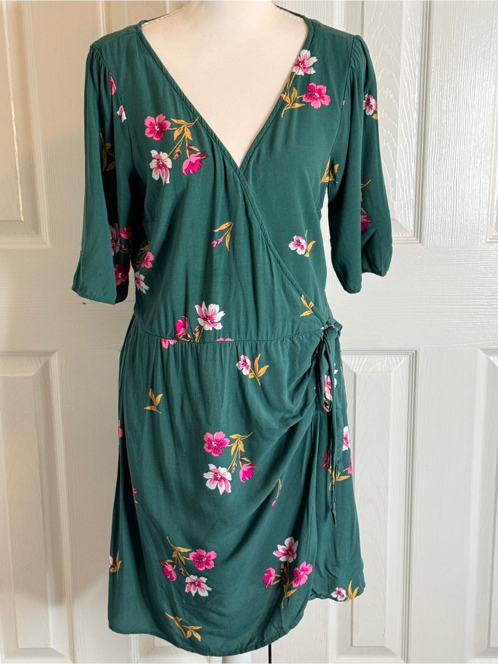 Abercrombie & Fitch Green Floral Faux Wrap Dress Size L